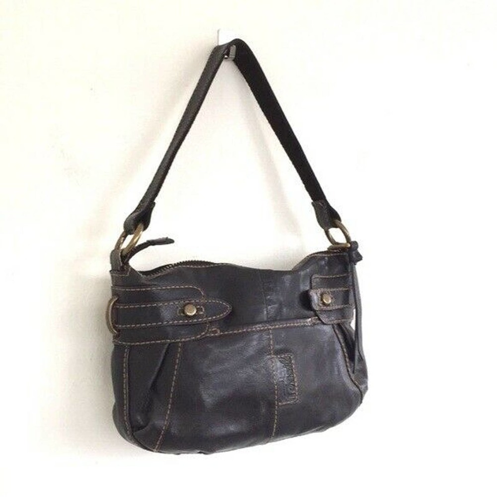 Fossil black classic leather shoulder bag women's EUC pre-owned 12" x 7.5" x 3"